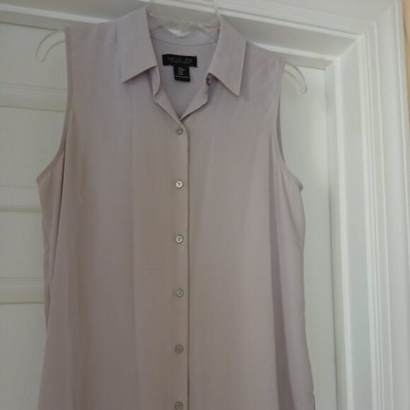 Sleeveless, sheer lavender top - Picture 1 of 3